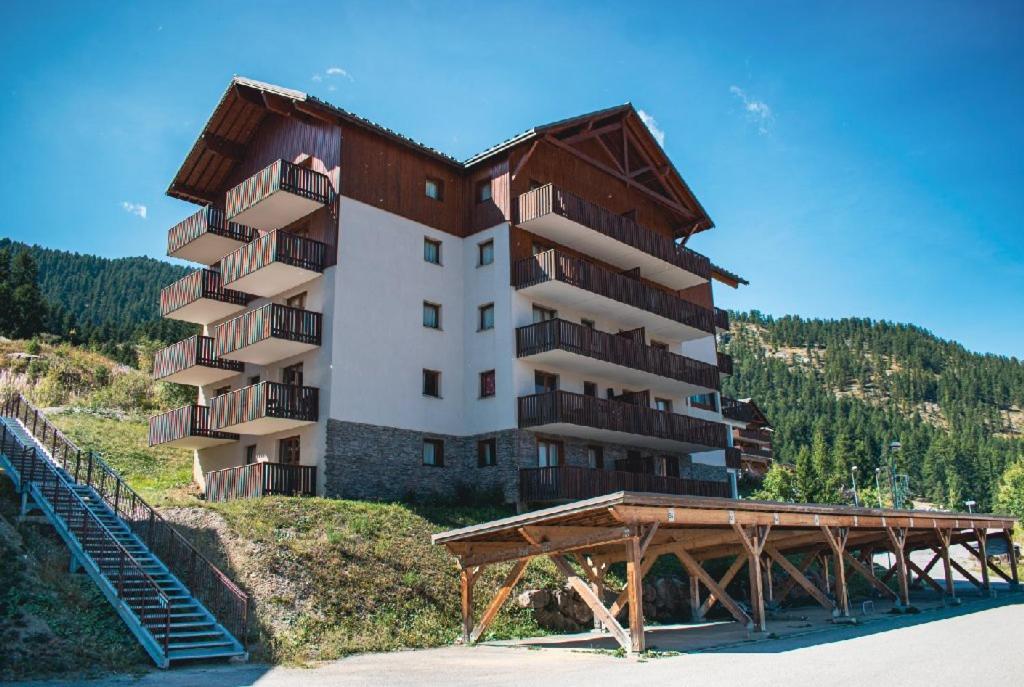 Les Gentianes By Actisource Aparthotel Puy-Saint-Vincent Exterior photo